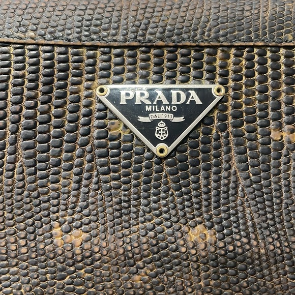 PRADA Rare Snakeskin Wallet - Picture 3 of 12